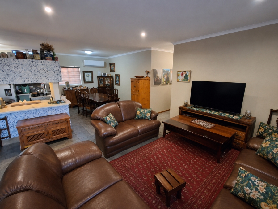 3 Bedroom Property for Sale in Protea Park North West
